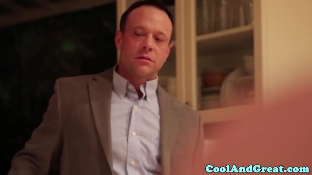 Трахнулась с соседом в саду - #2