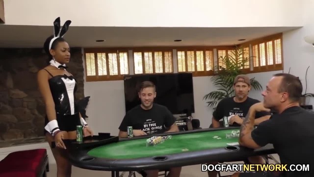 Милая зайка для групповухи - #1